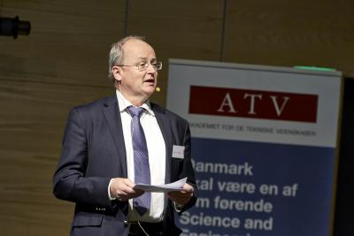 Martin P. Bendsøe taler ved ATV-møde.